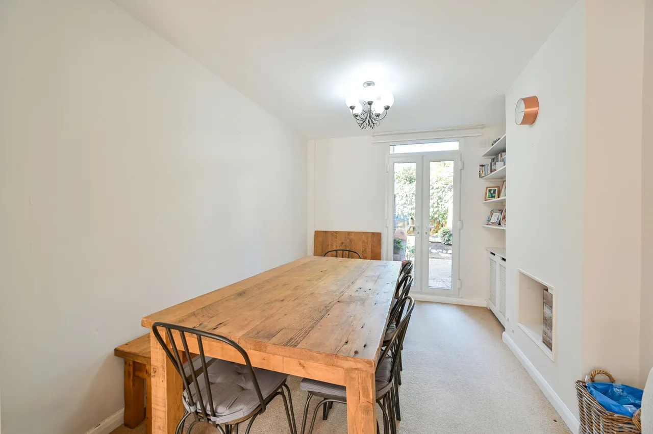 12 Rojack Road, London, photo 8