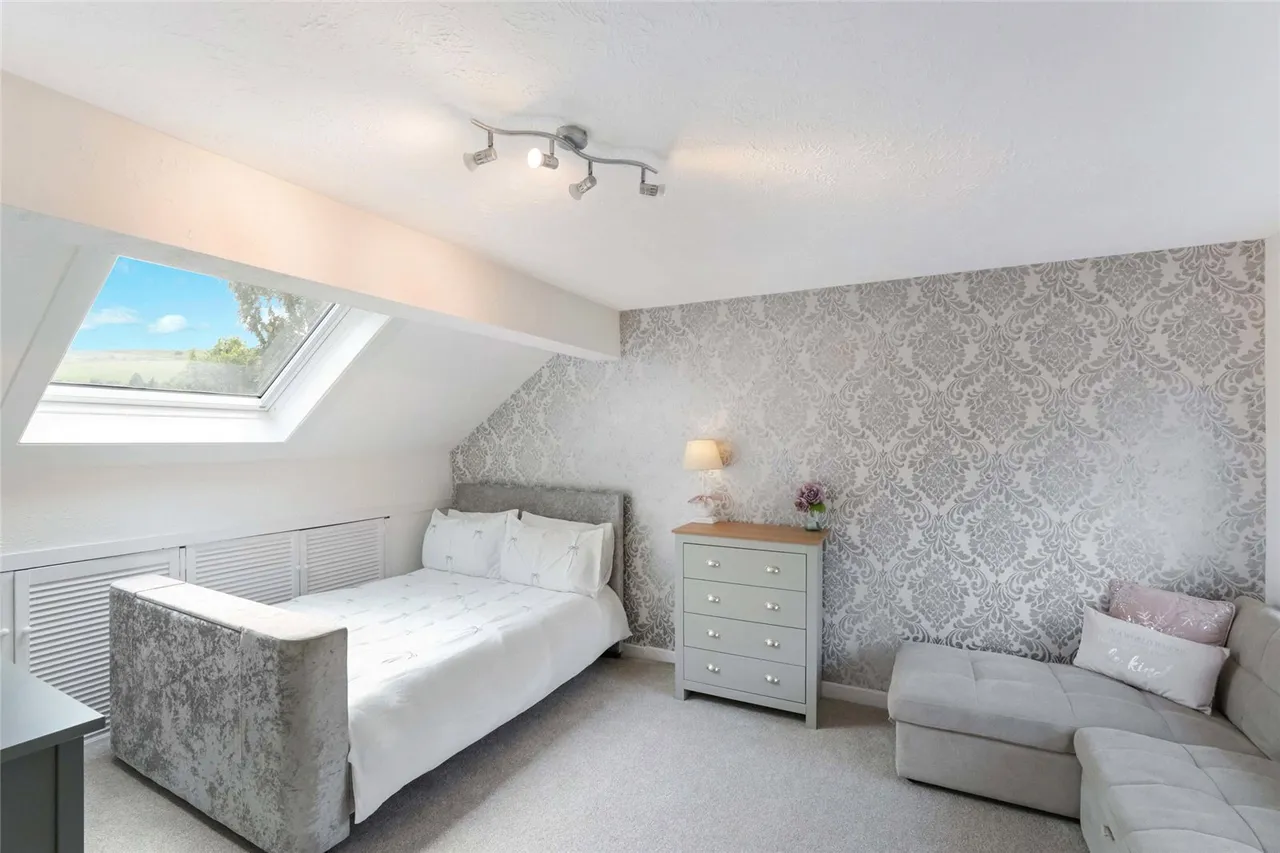 Auchneagh Crescent, Greenock, Inverclyde, PA16, photo 9
