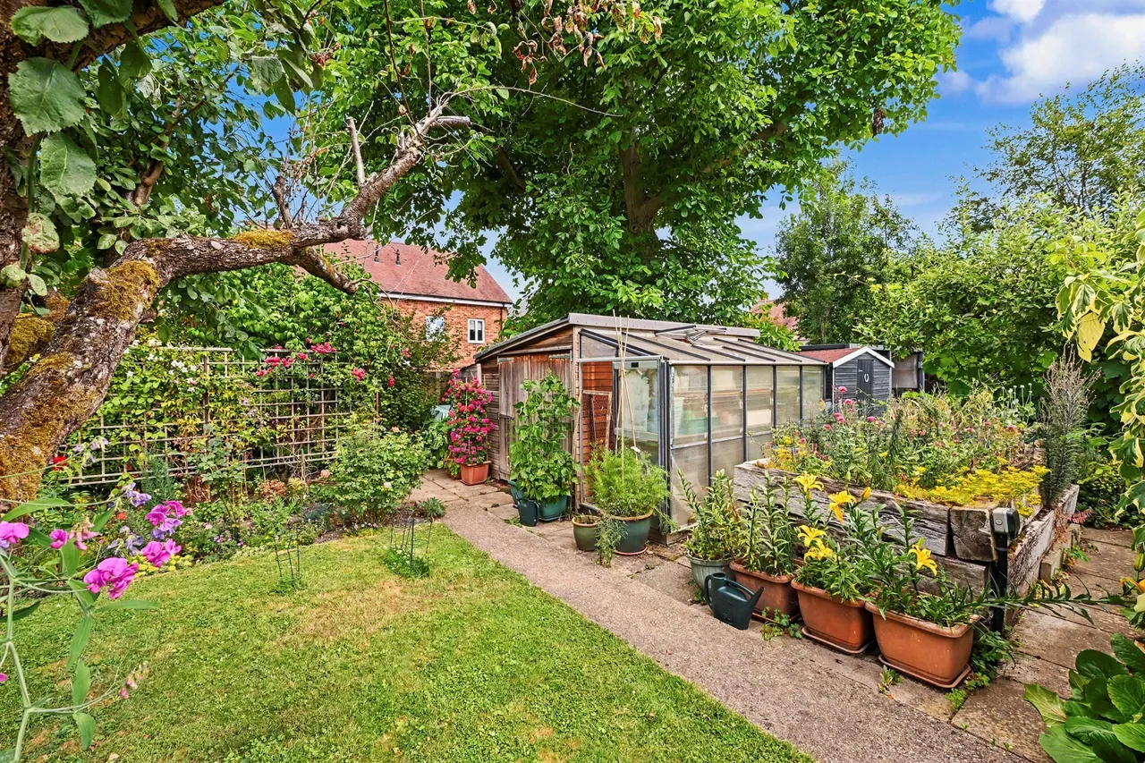 Church Road, Pitstone, LU7, photo 16