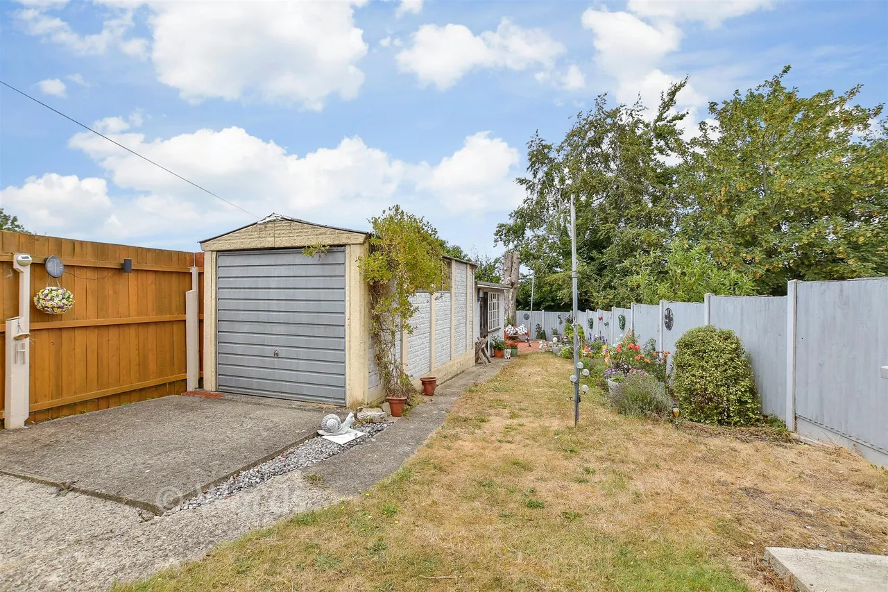 Ackholt Road, Aylesham, CT3, photo 11