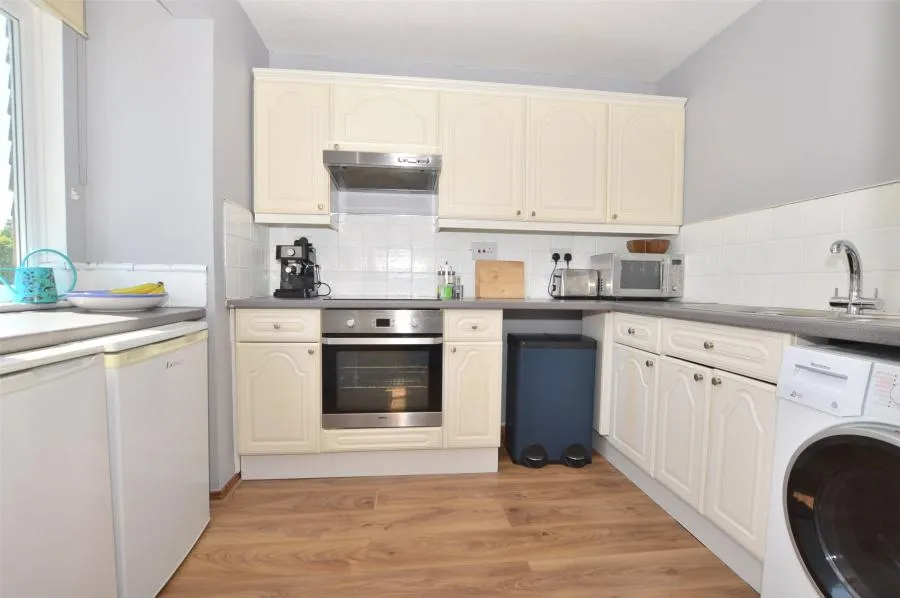 Lynwood Road, Redhill, RH1, photo 9