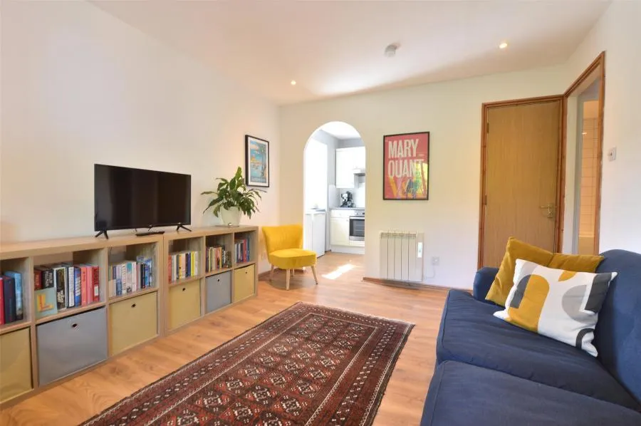 Lynwood Road, Redhill, RH1, photo 8