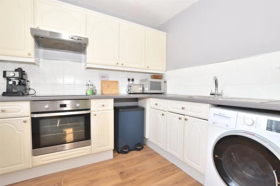 Lynwood Road, Redhill, RH1, photo 5