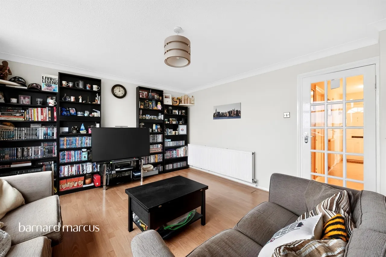 Percy Bryant Road, Sunbury-On-Thames, photo 5
