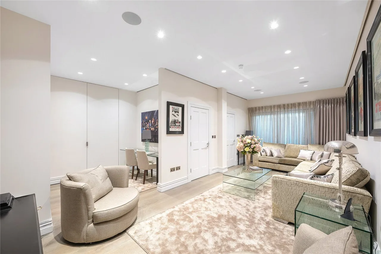 Queen's Gate Mews, South Kensington, London, SW7, photo 5