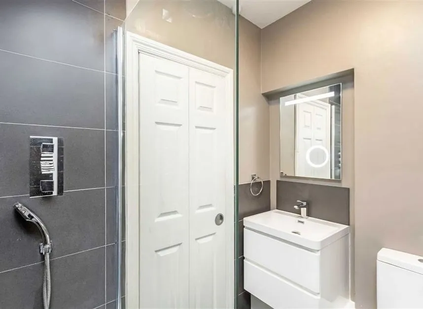 Stanley Road, Teddington, TW11, photo 5