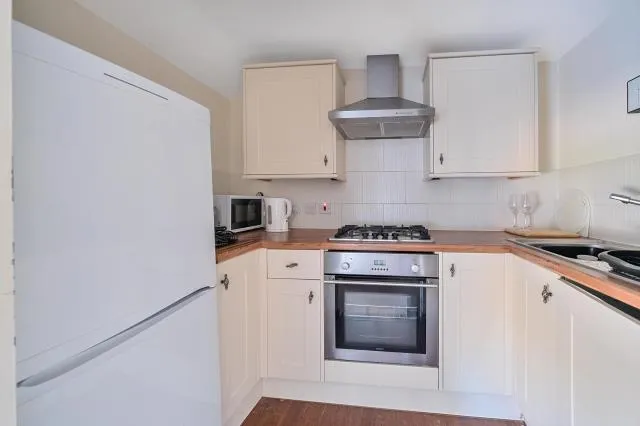 High Street, Waddesdon, HP18, photo 3