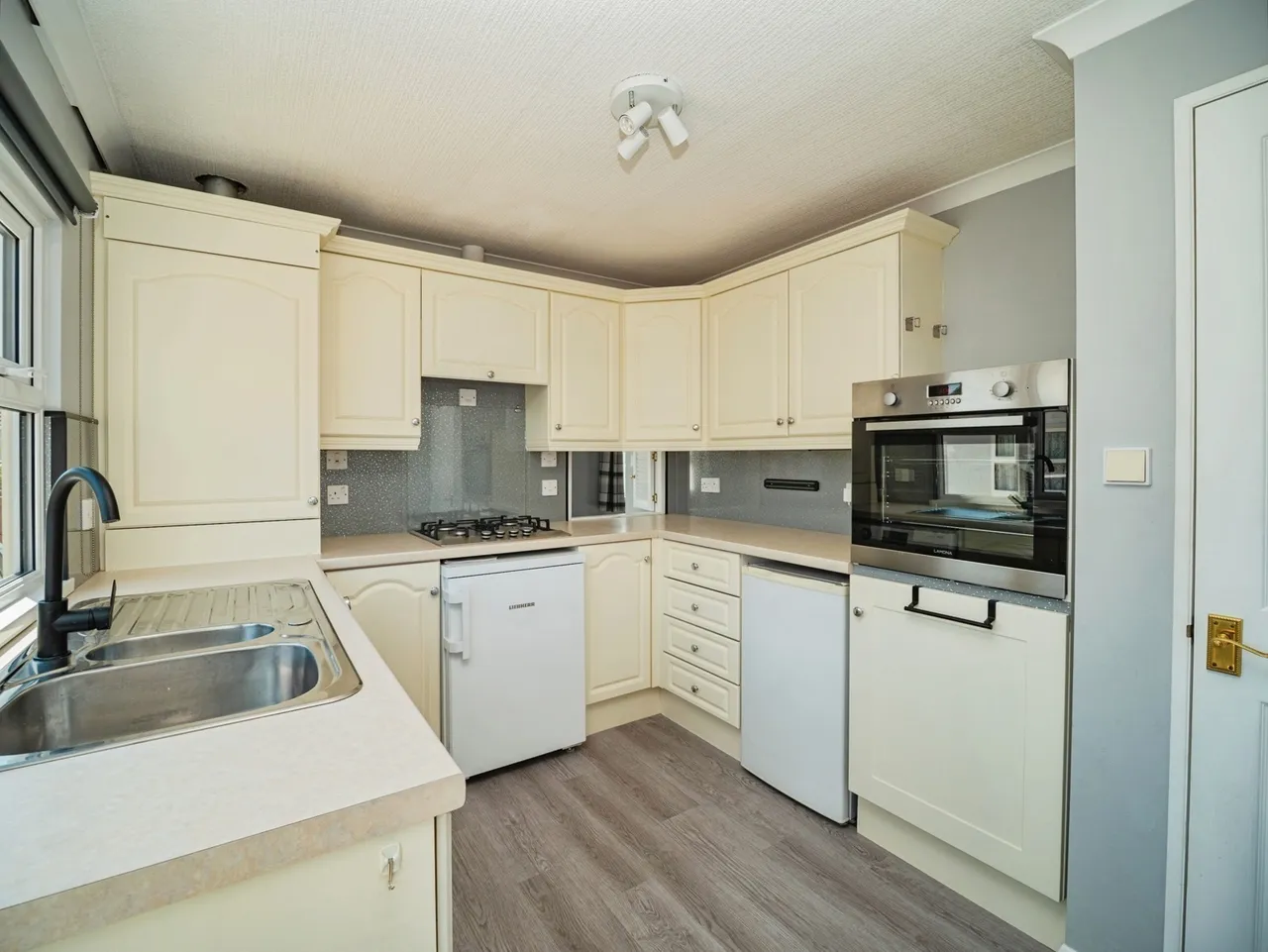 Chickerell Road, Chickerell, DT3, photo 2