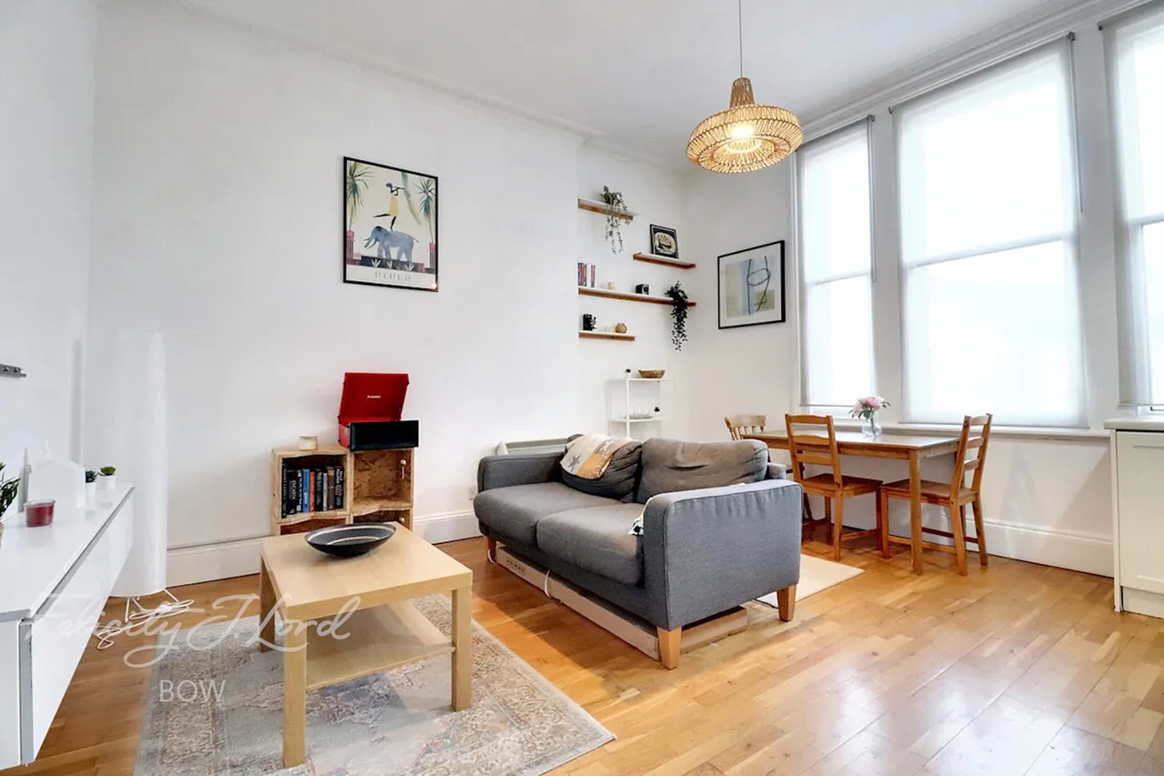 Rectory Square, E1, photo 3