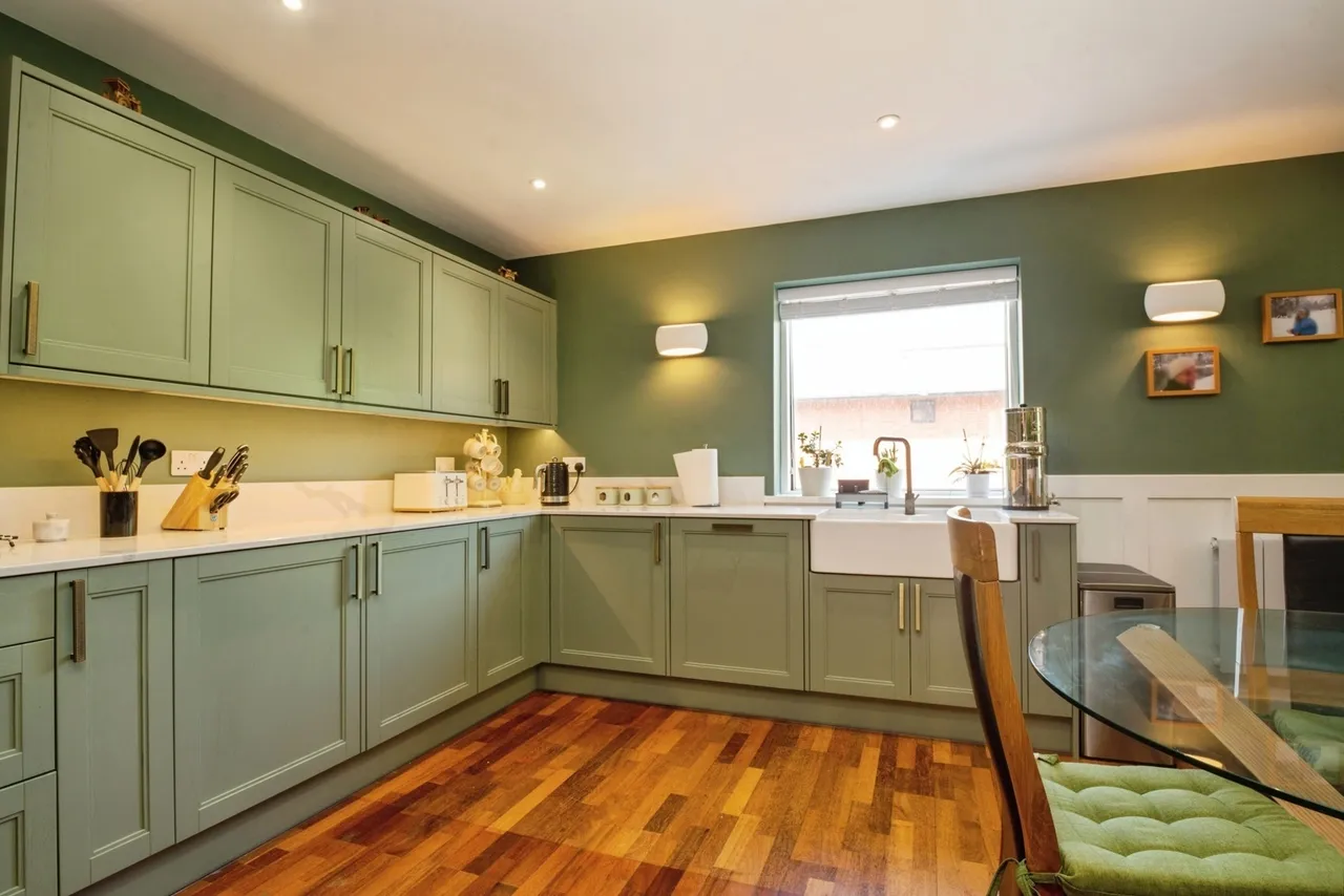 Henke Court, CARDIFF, South Glamorgan, CF10, photo 4