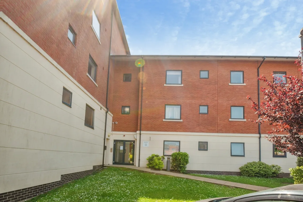 Henke Court, CARDIFF, South Glamorgan, CF10, photo 14