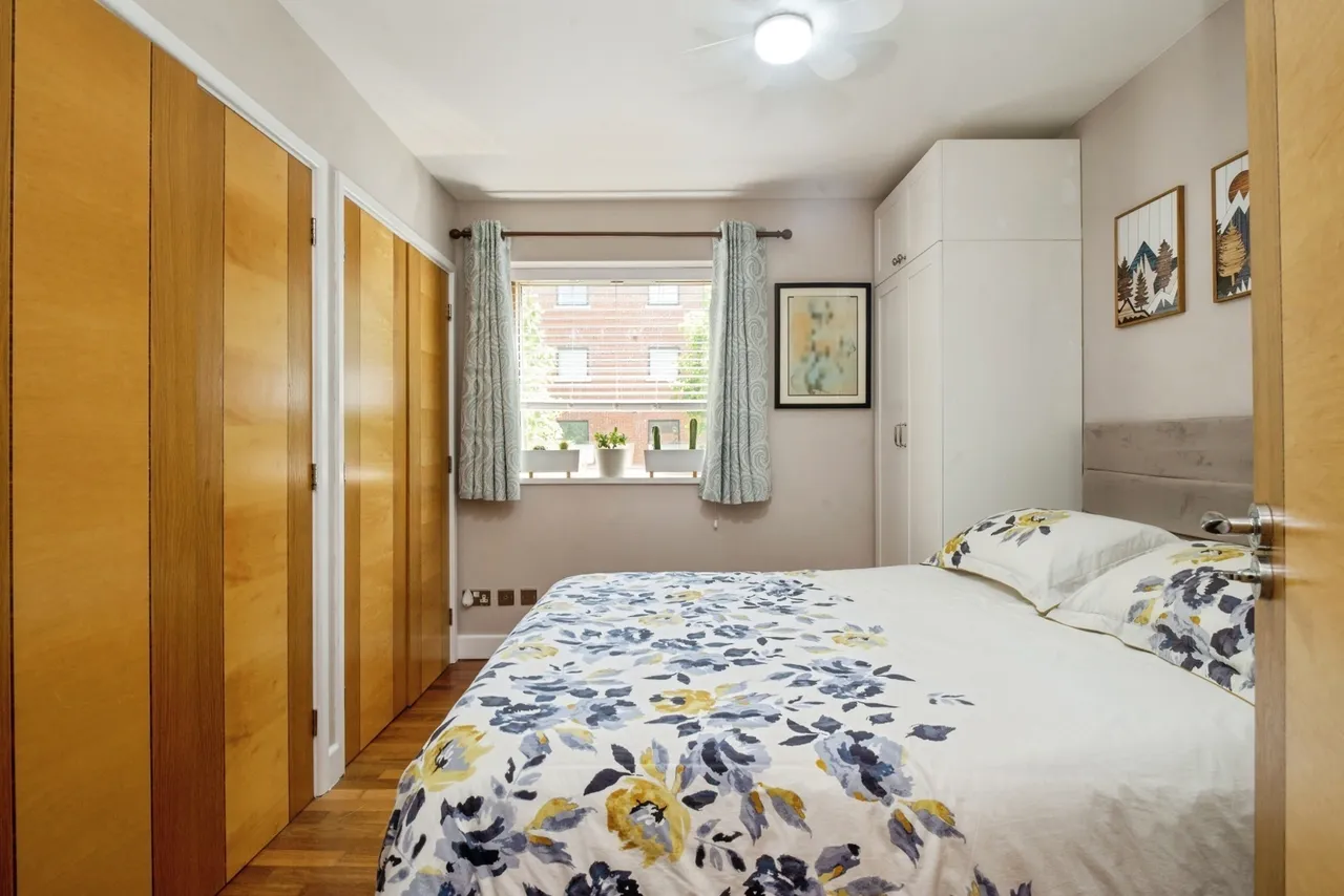 Henke Court, CARDIFF, South Glamorgan, CF10, photo 9
