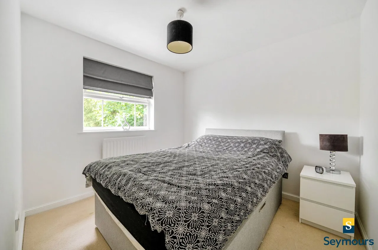 Cater Gardens, Guildford, GU3, photo 10