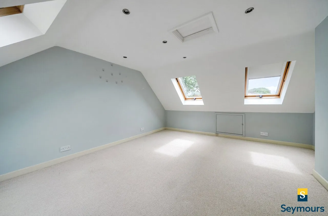 Cater Gardens, Guildford, GU3, photo 13