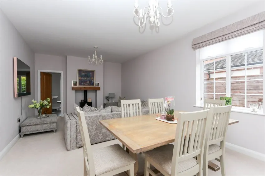 Brookfield Crescent, Cheadle, photo 3