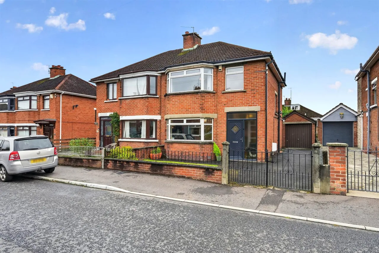 3 bed house for sale, Cricklewood Crescent, Stranmillis, BT9