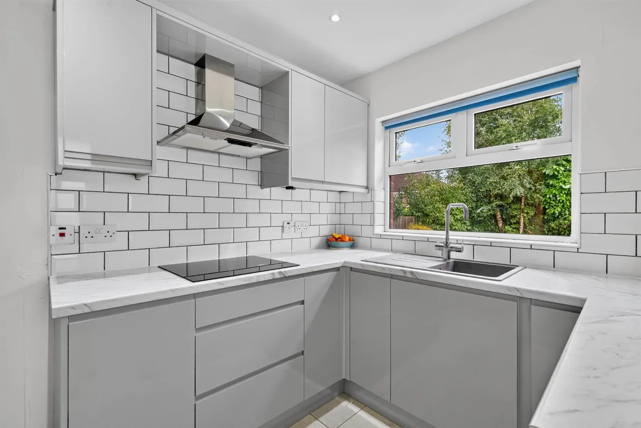 Cricklewood Crescent, Stranmillis, BT9, photo 10