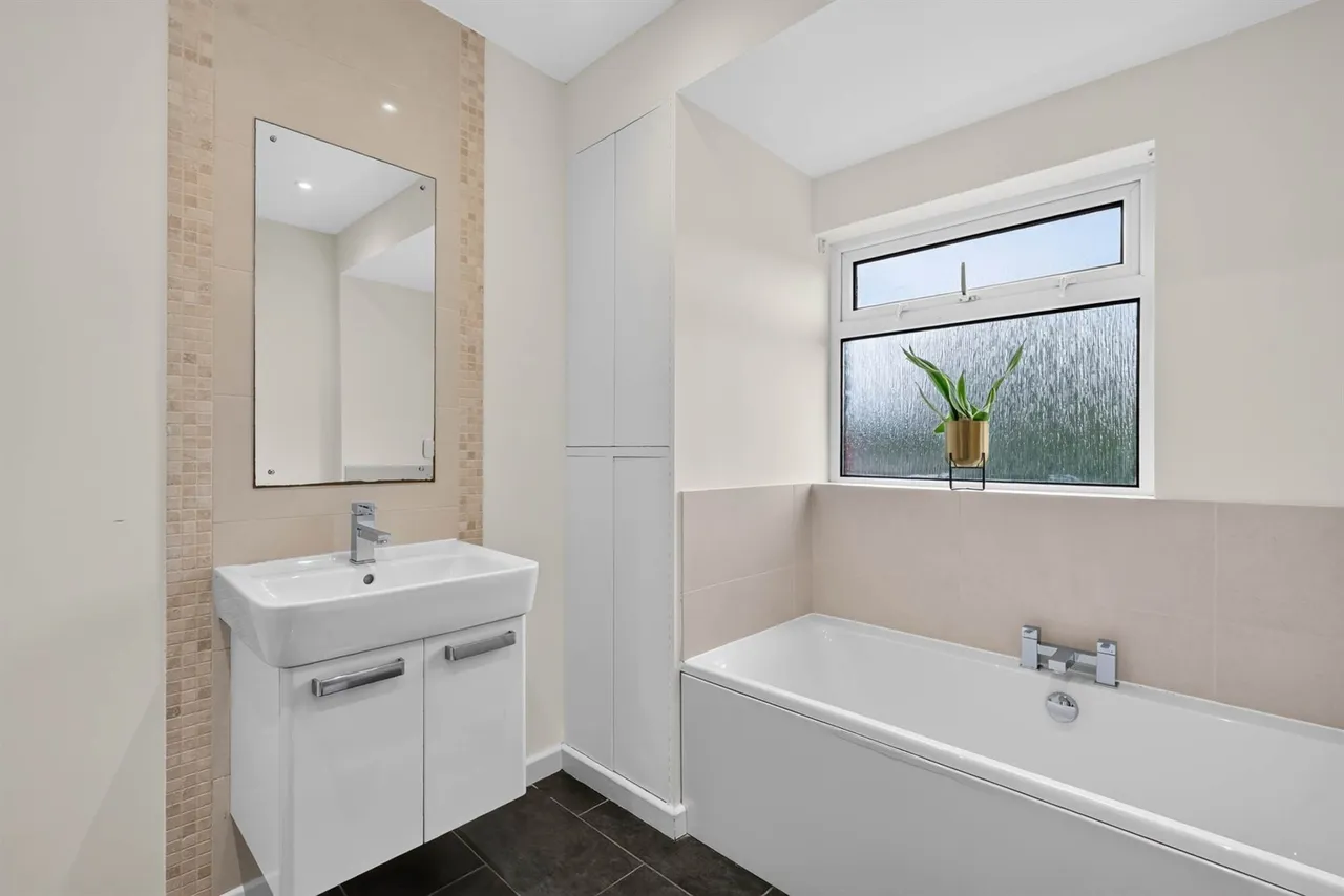 Cricklewood Crescent, Stranmillis, BT9, photo 19
