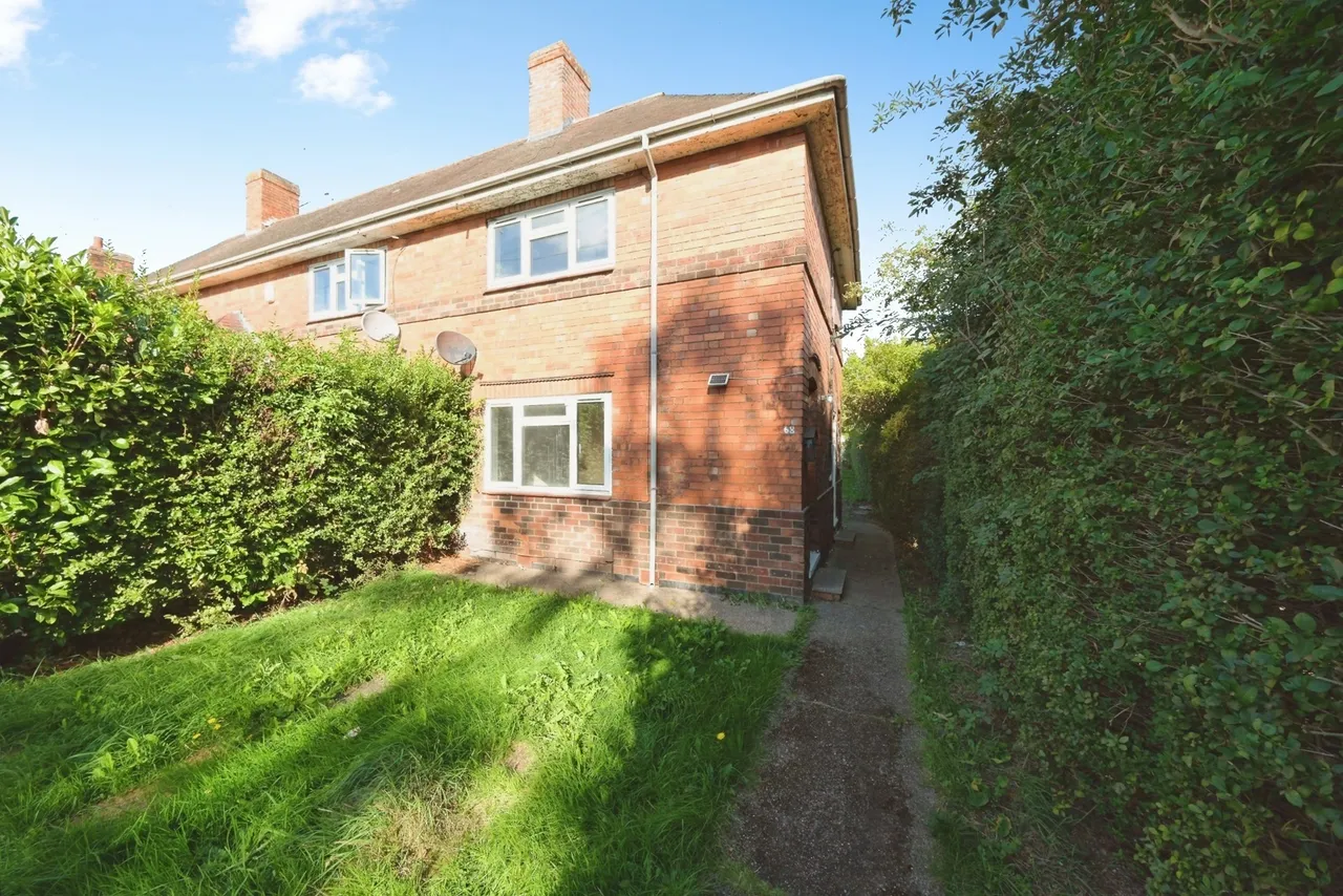2 bed house for sale, Boundary Road, Beeston, NG9
