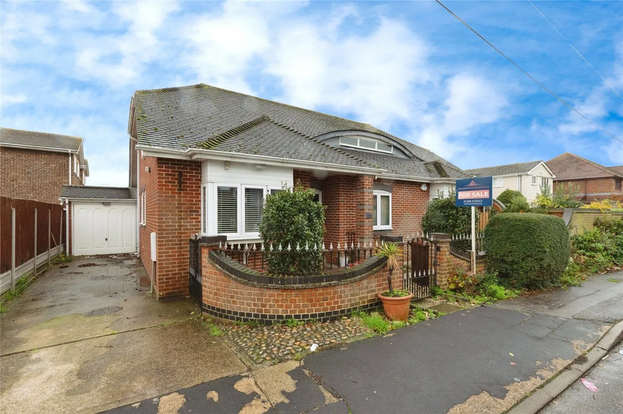Beverley Avenue, CANVEY ISLAND, Essex, SS8, photo 25