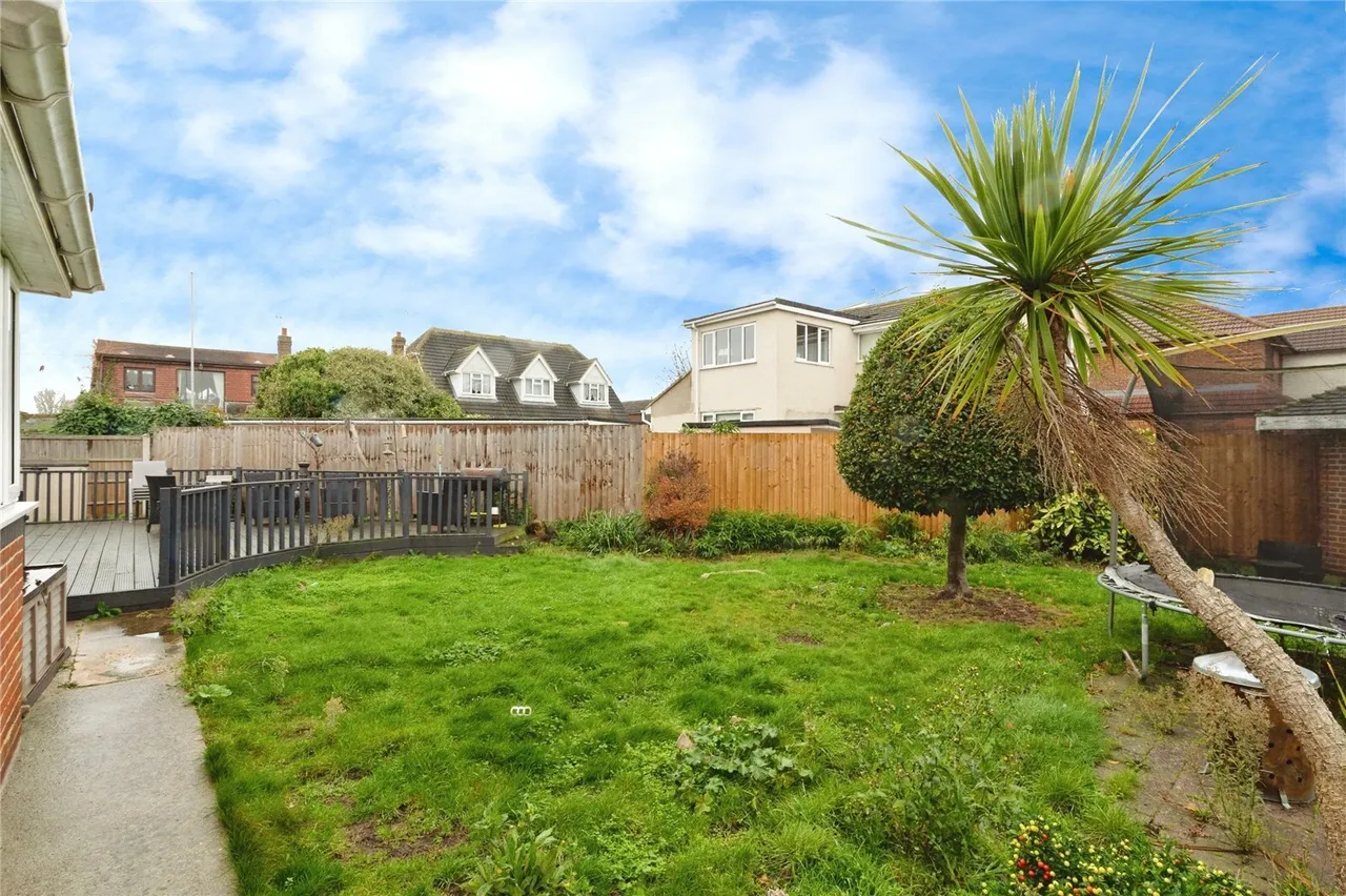 Beverley Avenue, CANVEY ISLAND, Essex, SS8, photo 2