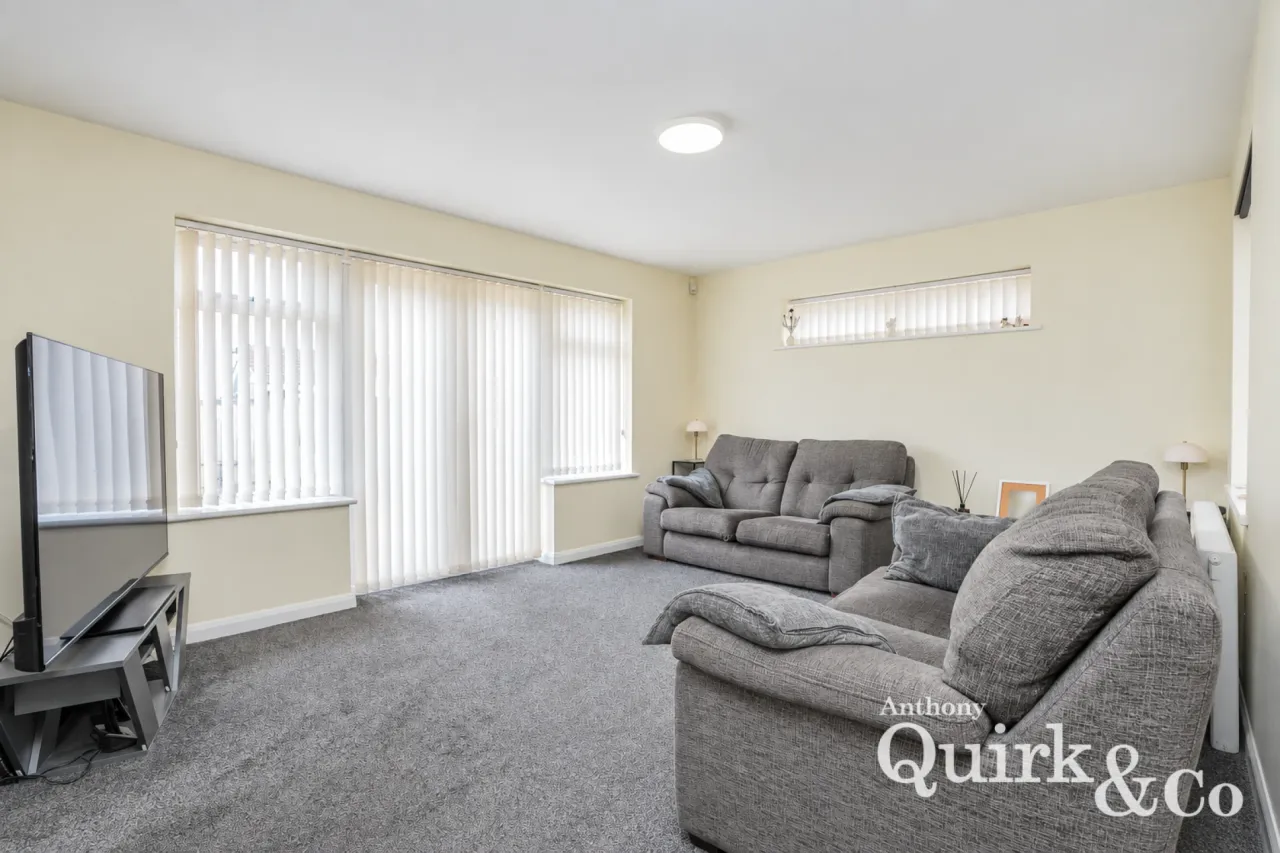 Mayland Avenue, Canvey Island, SS8, photo 5