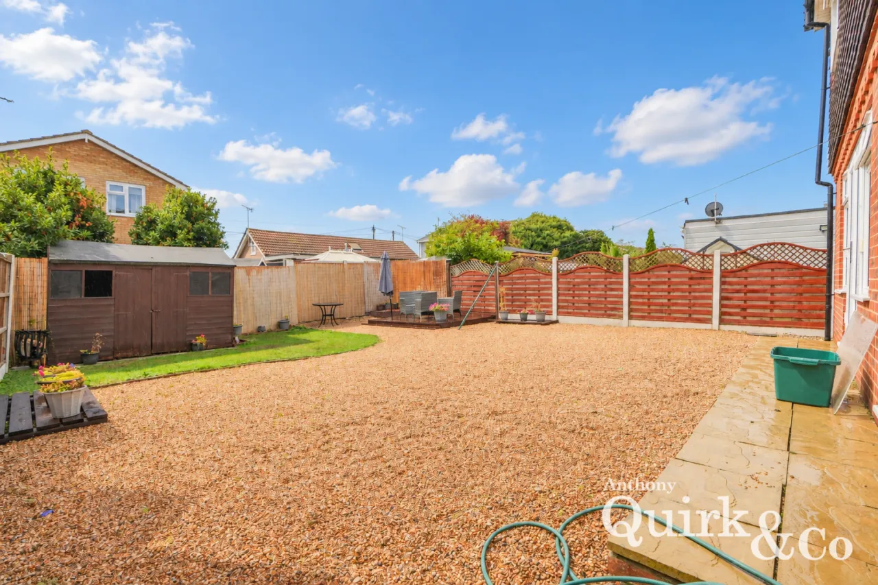 Mayland Avenue, Canvey Island, SS8, photo 17