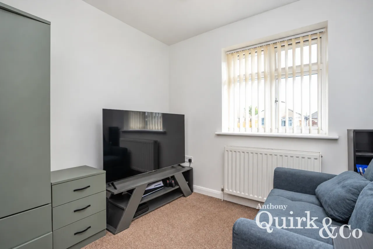 Mayland Avenue, Canvey Island, SS8, photo 12