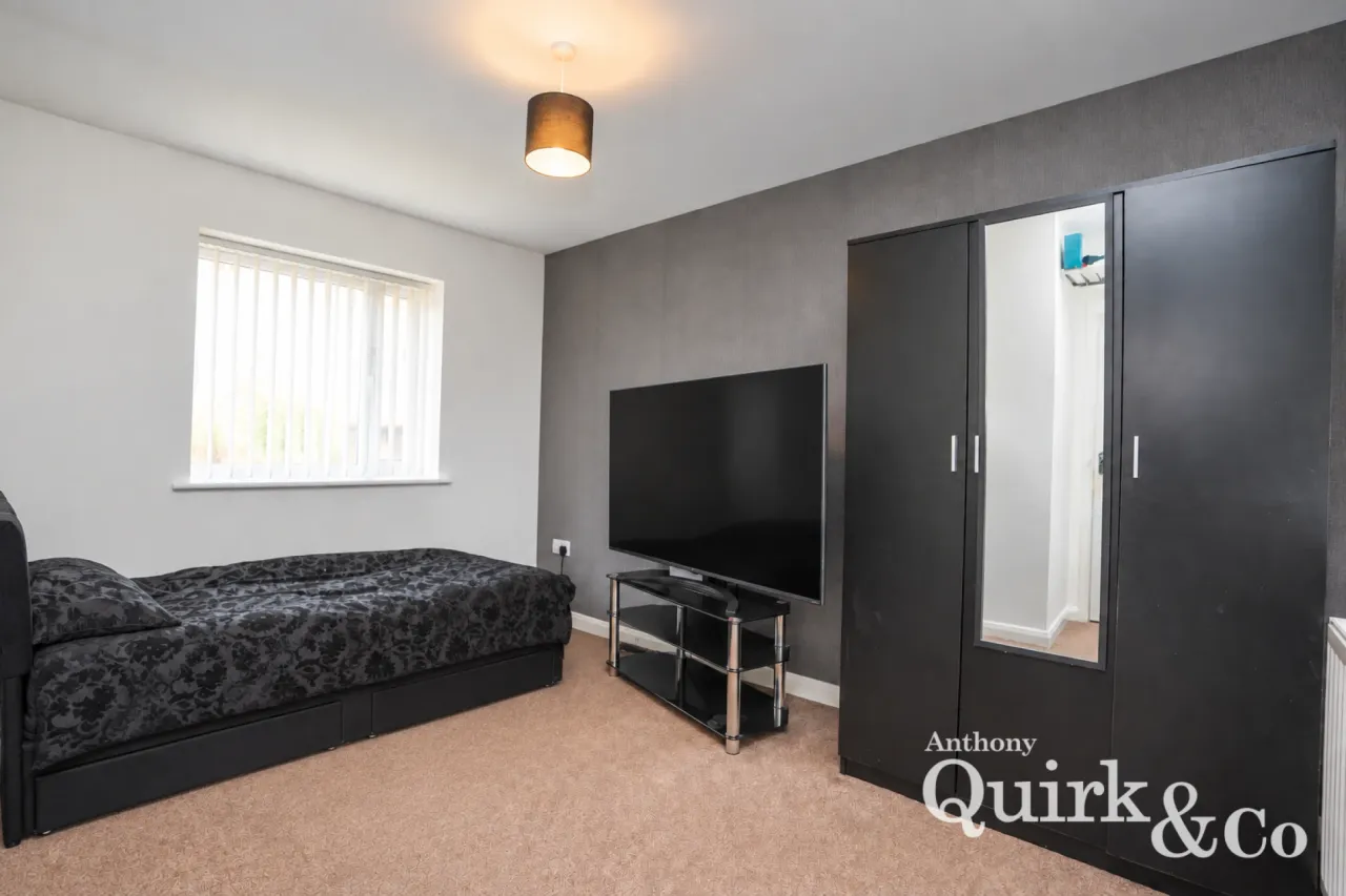 Mayland Avenue, Canvey Island, SS8, photo 16