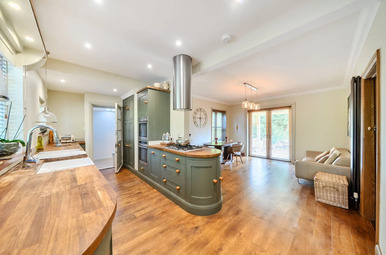 Furze Lane, East Grinstead, RH19, photo 9