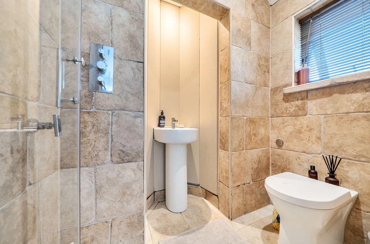 Furze Lane, East Grinstead, RH19, photo 7