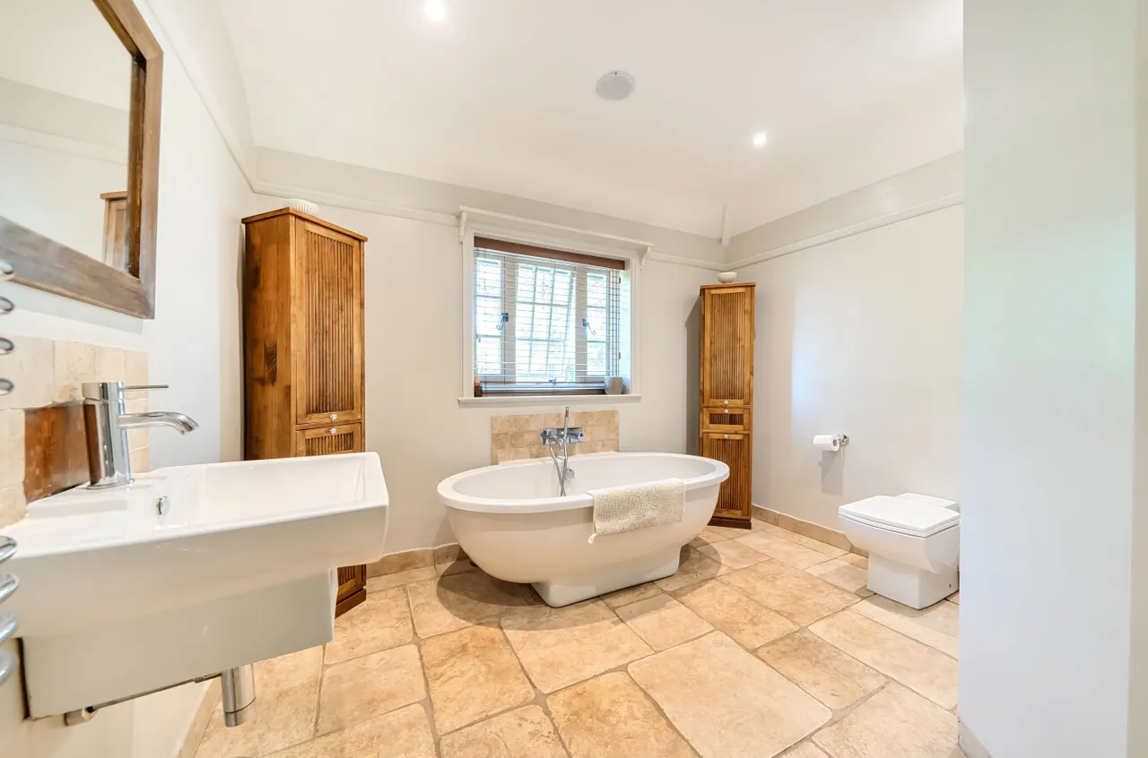 Furze Lane, East Grinstead, RH19, photo 11