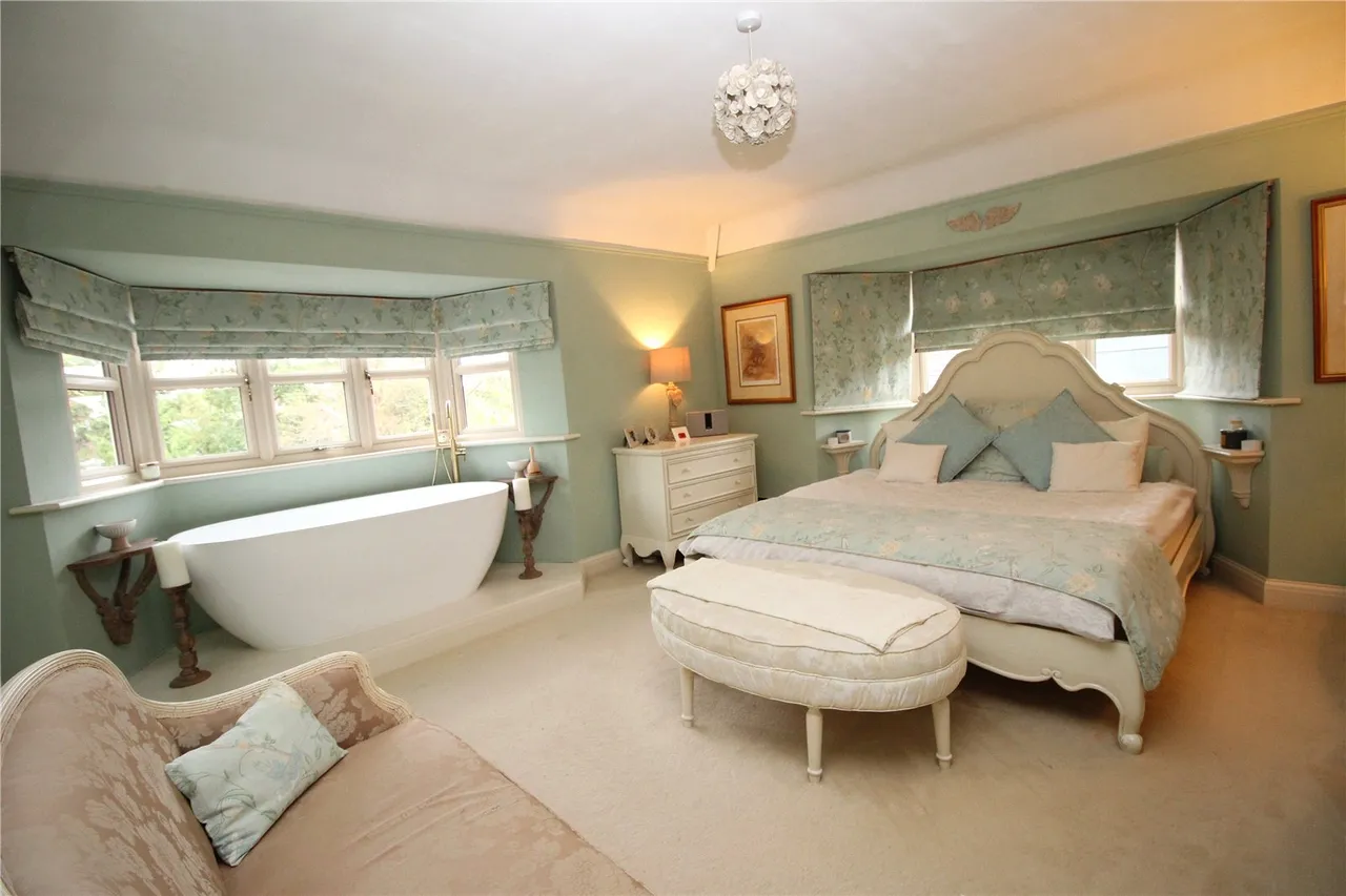 Furze Lane, East Grinstead, RH19, photo 5