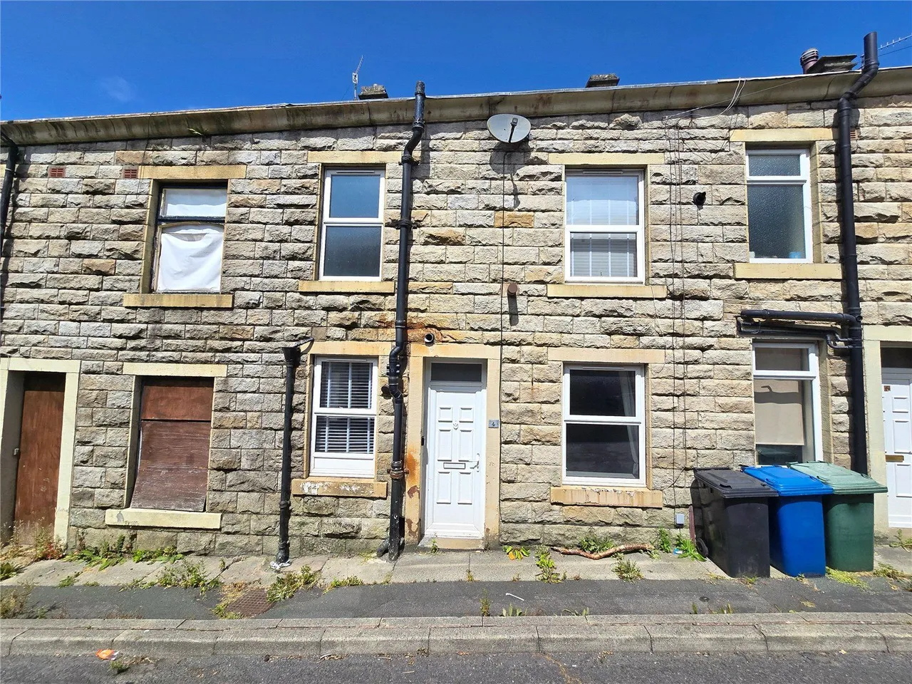 2 bed house for sale, Inkerman Street, Bacup, OL13