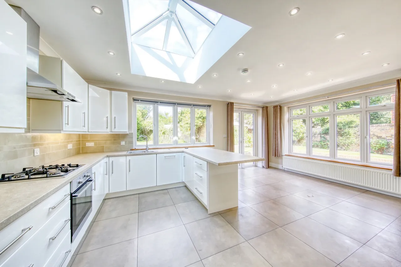 Surbiton Road, Kingston Upon Thames, KT1 2JA, photo 2