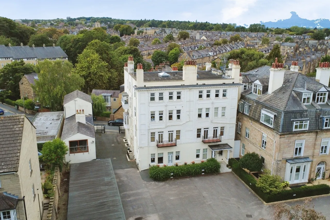 Victoria Road, Harrogate, photo 3