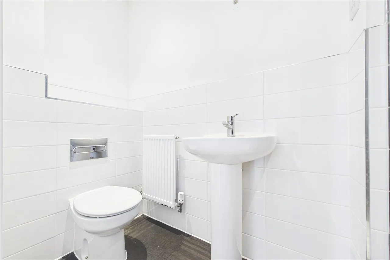 Blue Hut Way, Basingstoke, RG23, photo 7
