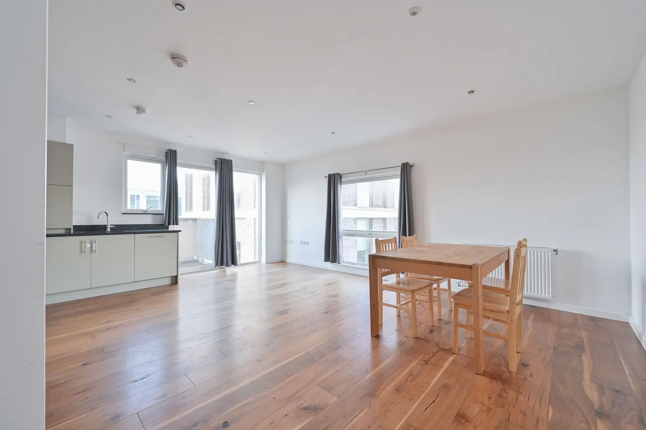 2 bed flat for sale — 16 Clarke Court, 1 Heath Parade, Grahame Park Way, London