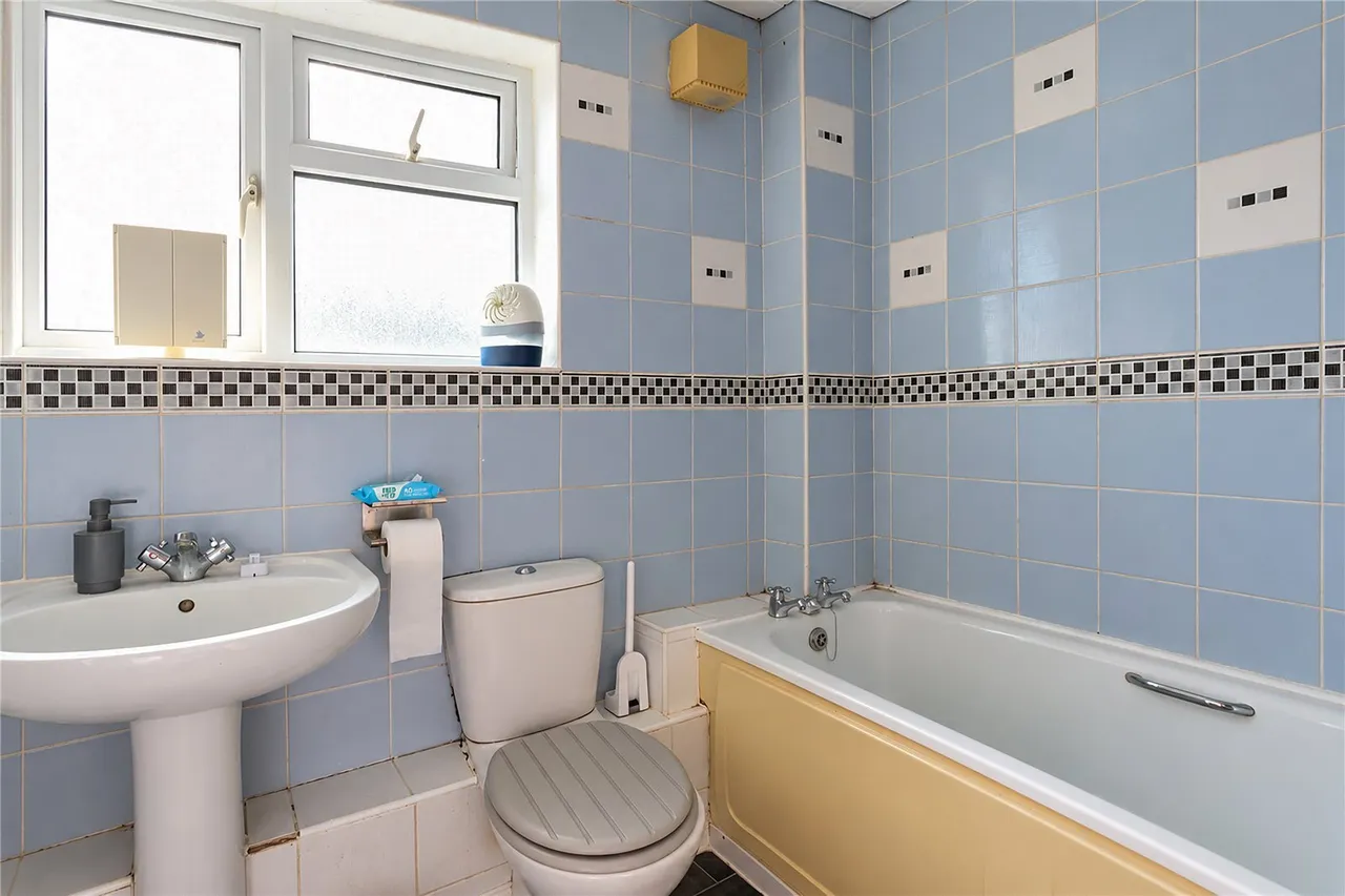Manton Road, Poole, BH15, photo 11