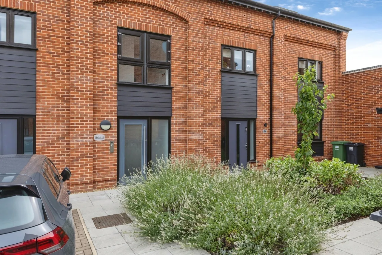 2 bed flat for sale — Wymondham, Norfolk, NR18