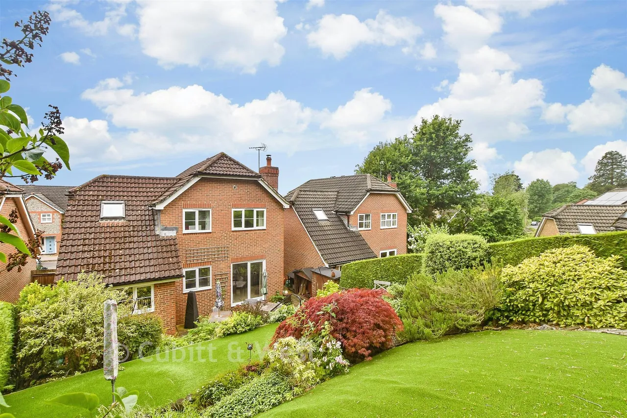 Richmond Way, East Grinstead, RH19, photo 12
