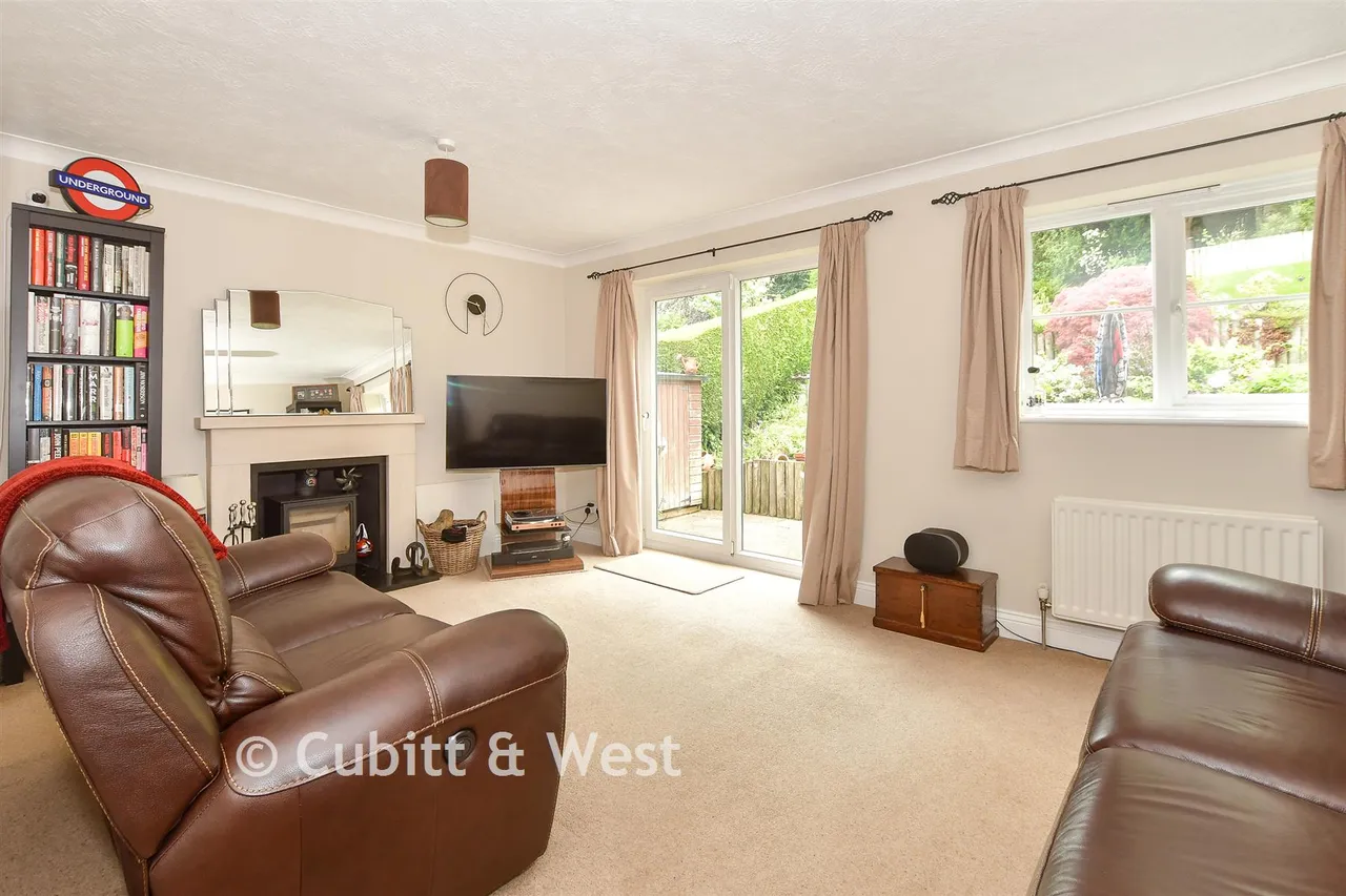 Richmond Way, East Grinstead, RH19, photo 4