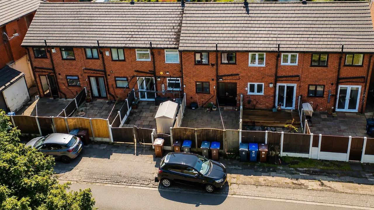 Cross Lane, Radcliffe, Manchester, M26 2QZ, photo 17