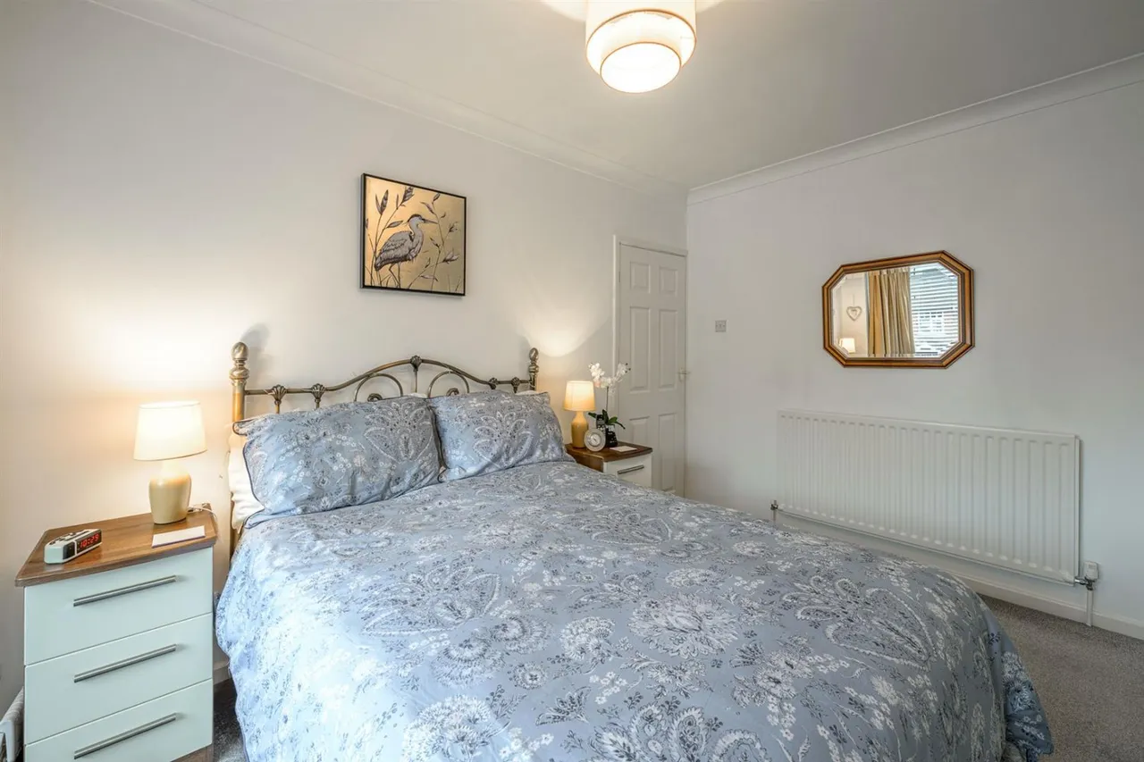 Elizabeth Grove, Dudley, DY2, photo 23