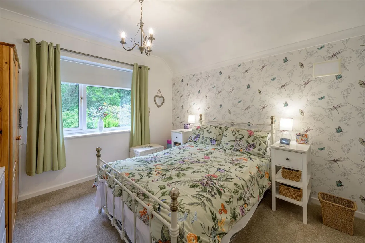 Elizabeth Grove, Dudley, DY2, photo 26