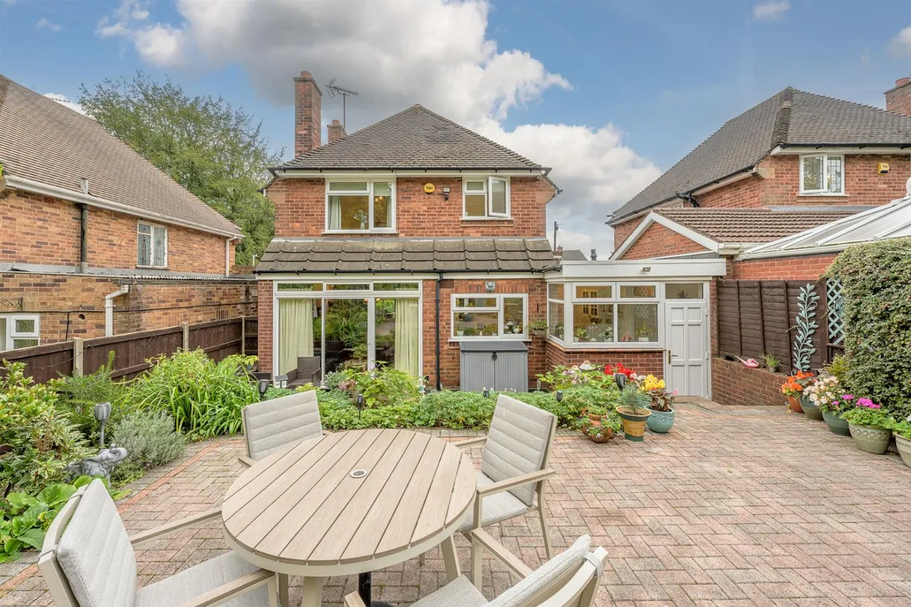 Elizabeth Grove, Dudley, DY2, photo 35