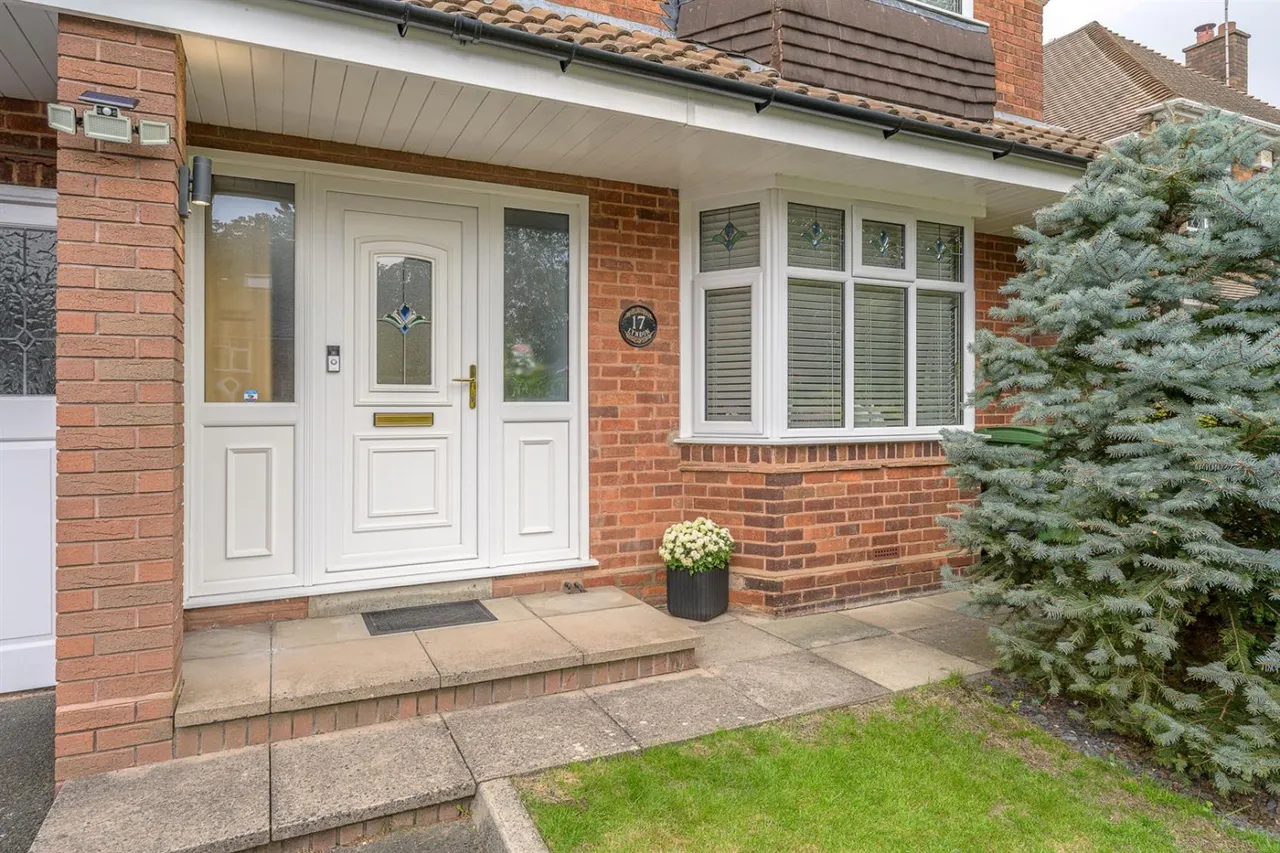 Elizabeth Grove, Dudley, DY2, photo 37