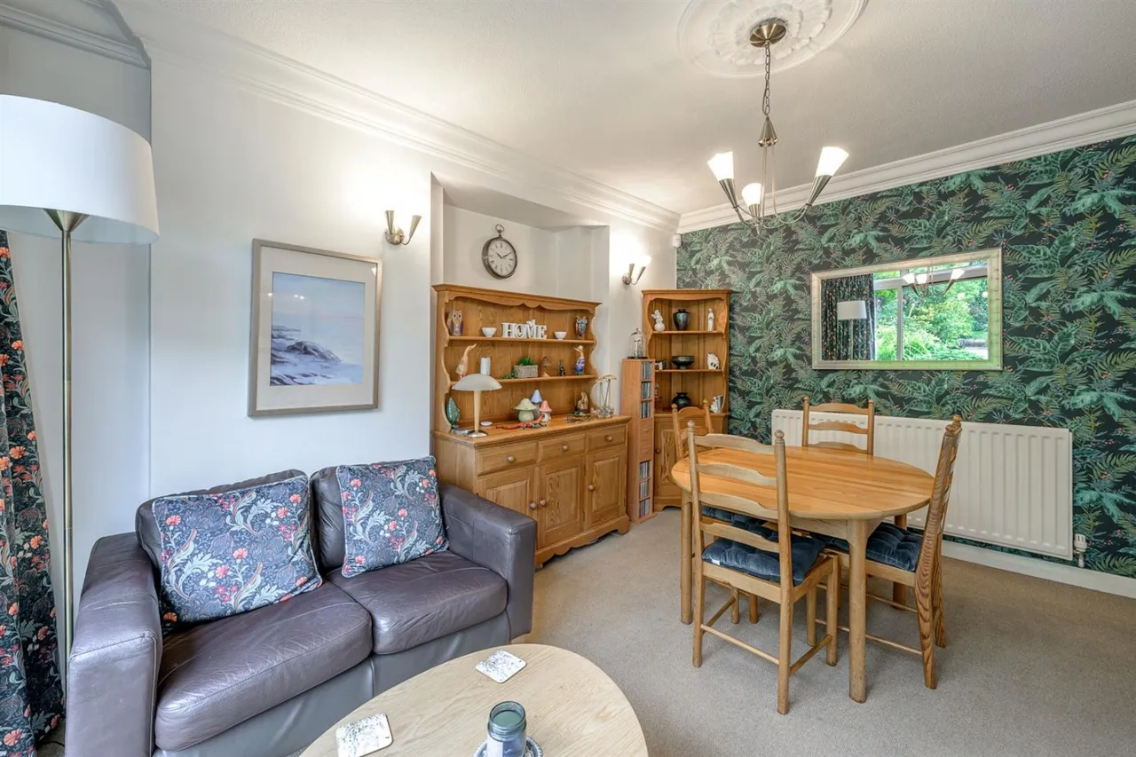 Elizabeth Grove, Dudley, DY2, photo 11