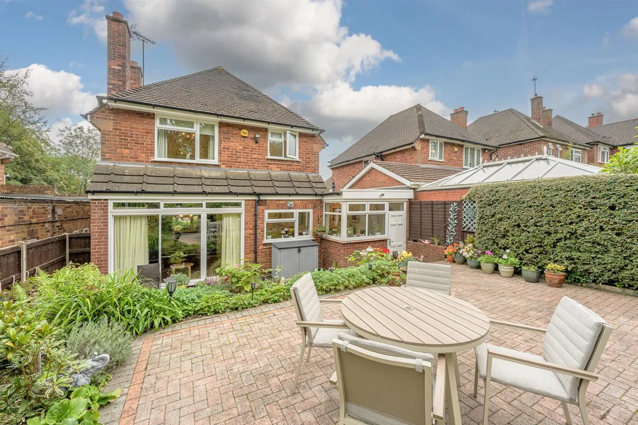 Elizabeth Grove, Dudley, DY2, photo 36