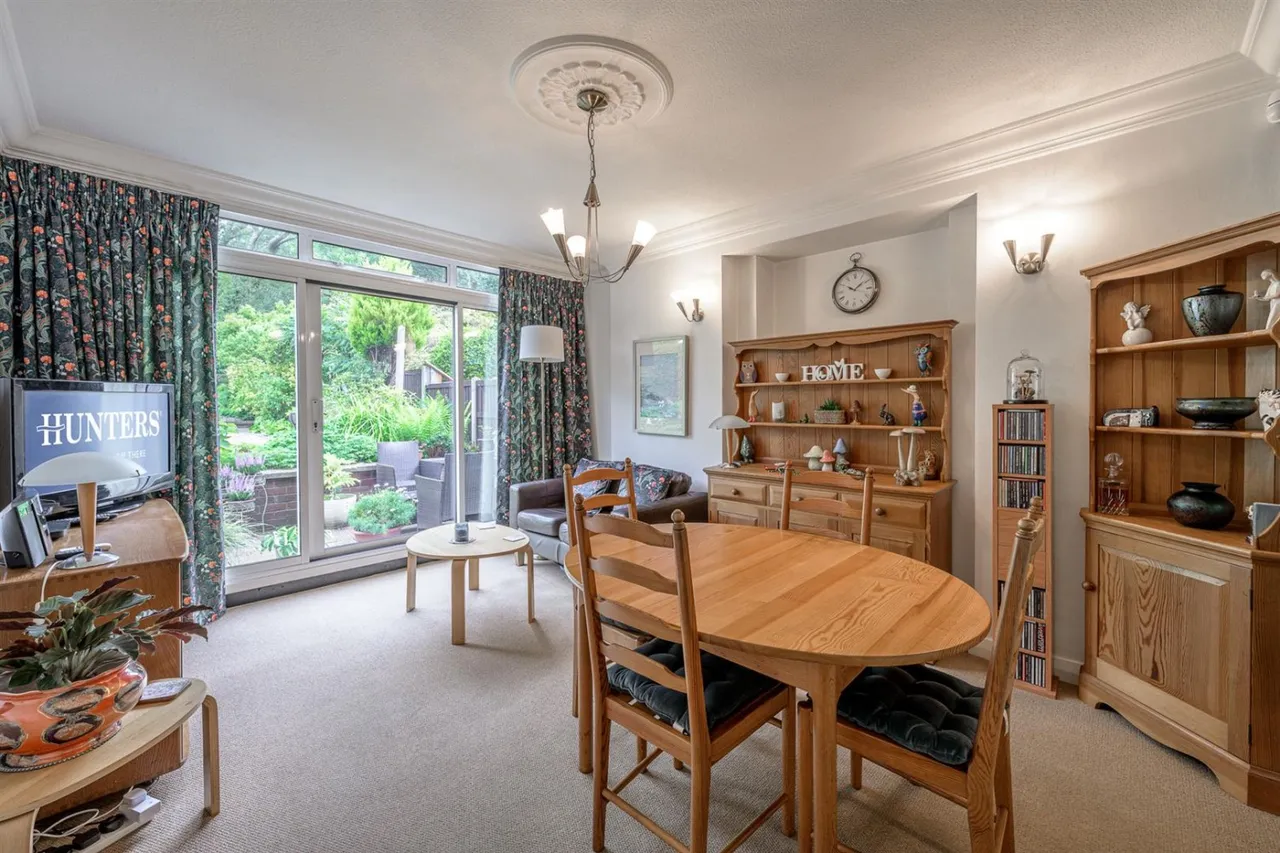 Elizabeth Grove, Dudley, DY2, photo 9